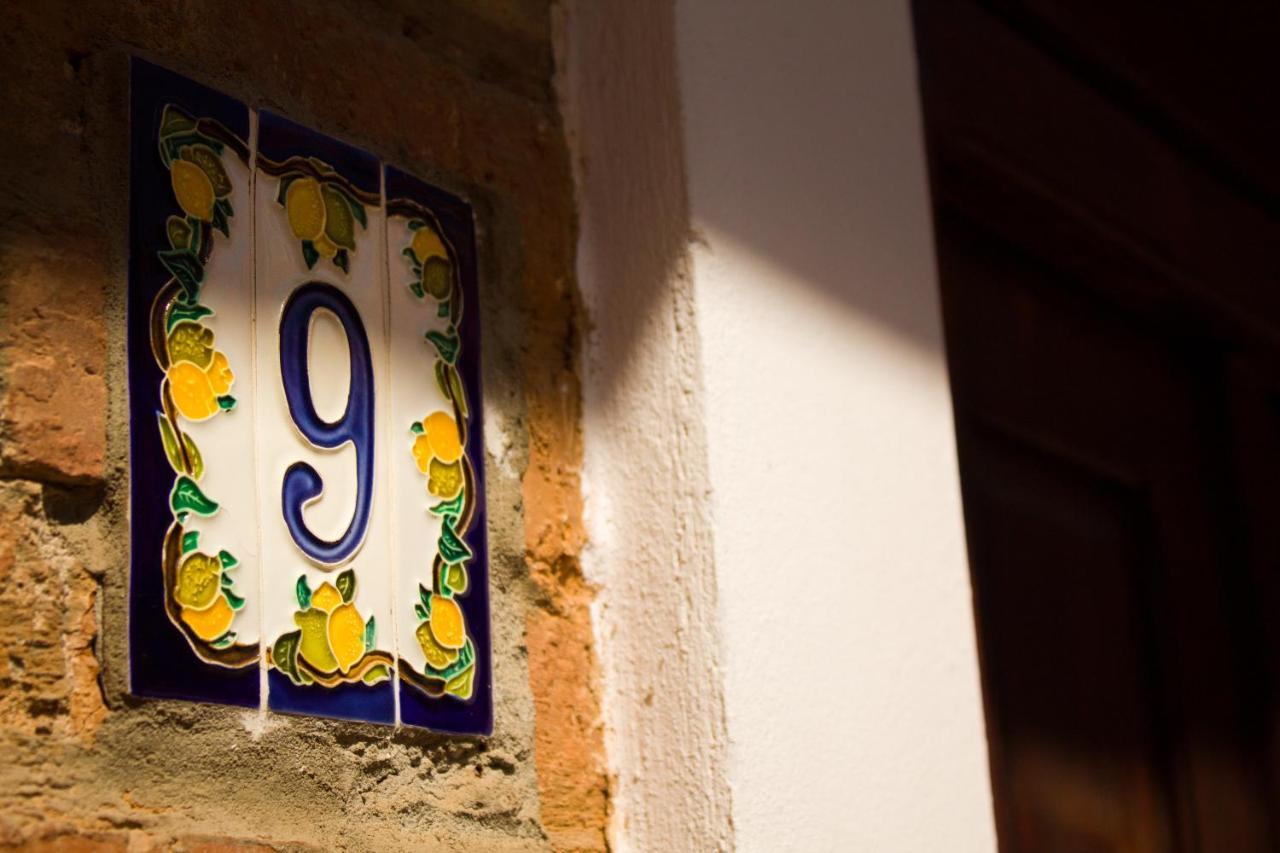 9 Stylish Suite In Unirii Square Timisoara Exterior photo