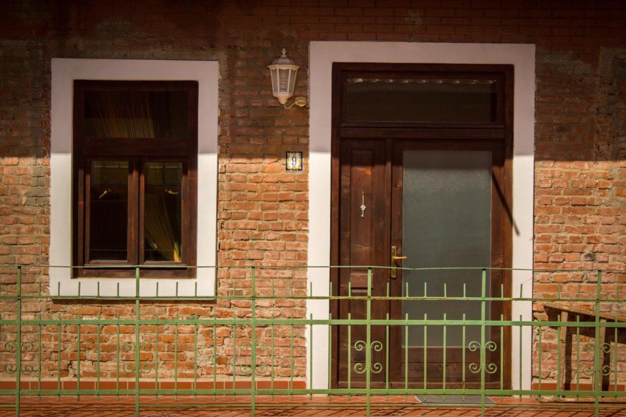 9 Stylish Suite In Unirii Square Timisoara Exterior photo